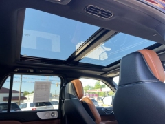 Used 2019 Lincoln Navigator 4d SUV 4WD Reserve at Carrikers Auto Outlet near Oskaloosa, IA