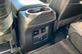 Used 2018  Nissan Titan 4WD Crew Cab SL at Carrikers Auto Outlet near Oskaloosa&comma; IA