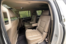 Used 2016  Chevrolet Suburban 4d SUV 4WD LT at Carrikers Auto Outlet near Oskaloosa&comma; IA