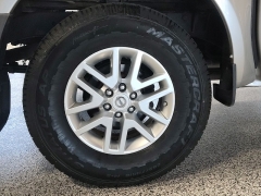 Used 2015  Nissan Frontier 4WD Crew Cab SV 6spd at Carrikers Auto Outlet near Oskaloosa&comma; IA