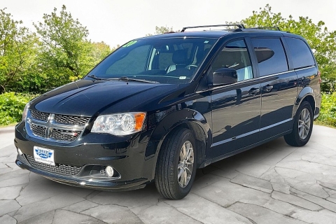 Used 2020 Dodge Grand Caravan 4d Wagon SXT at Carrikers Auto Outlet near Oskaloosa, IA