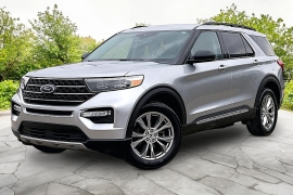  2020 Ford Explorer 4d SUV 4WD XLT 2&period;3L EcoBoost at Carrikers Auto Outlet near Oskaloosa&comma; IA