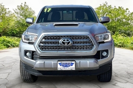 Used 2017  Toyota Tacoma 4WD Access Cab TRD Sport Auto at Carrikers Auto Outlet near Oskaloosa&comma; IA