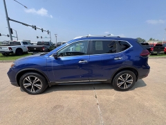Used 2018 Nissan Rogue 4d SUV AWD SL at Carrikers Auto Outlet near Oskaloosa, IA