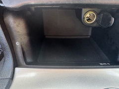 Used 2012  Jeep Grand Cherokee 4d SUV 4WD Overland at Carrikers Auto Outlet near Oskaloosa&comma; IA