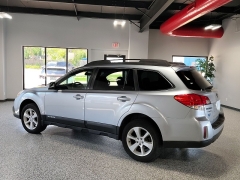 Used 2013  Subaru Outback 4d SUV i Premium CVT PZEV at Carrikers Auto Outlet near Oskaloosa&comma; IA