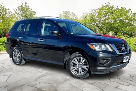 Used 2020  Nissan Pathfinder 4d SUV FWD S at Carrikers Auto Outlet near Oskaloosa&comma; IA