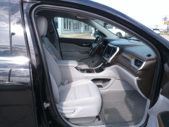 Used 2023 GMC Acadia AWD 4dr SLE at Carrikers Auto Outlet near Oskaloosa, IA