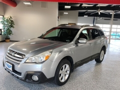 Used 2013  Subaru Outback 4d SUV i Premium CVT PZEV at Carrikers Auto Outlet near Oskaloosa&comma; IA