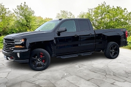  2018 Chevrolet Silverado 1500 4WD Double Cab LT Z71 at Carrikers Auto Outlet near Oskaloosa&comma; IA