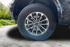 Used 2018  Ford F-150 4WD SuperCab XLT at Carrikers Auto Outlet near Oskaloosa&comma; IA