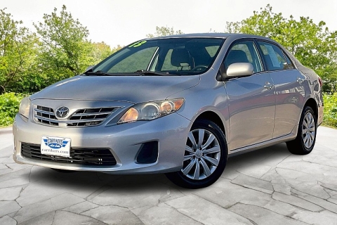 Used 2013 Toyota Corolla 4d Sedan LE at Carrikers Auto Outlet near Oskaloosa, IA