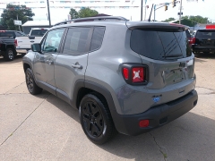Used 2020 Jeep Renegade 4d SUV 4WD Sport Upland Edition at Carrikers Auto Outlet near Oskaloosa, IA