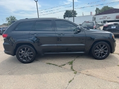 Used 2018  Jeep Grand Cherokee 4d SUV 4WD Overland V6 High Altitude at Carrikers Auto Outlet near Oskaloosa&comma; IA