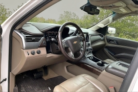 Used 2016  Chevrolet Suburban 4d SUV 4WD LT at Carrikers Auto Outlet near Oskaloosa&comma; IA