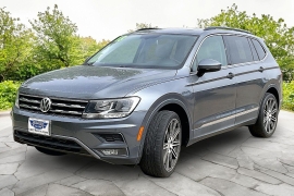 Used 2018  Volkswagen Tiguan 4d SUV SE at Carrikers Auto Outlet near Oskaloosa&comma; IA