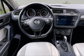 Used 2018  Volkswagen Tiguan 4d SUV SE at Carrikers Auto Outlet near Oskaloosa&comma; IA