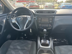 Used 2016  Nissan Rogue 4d SUV AWD S at Carrikers Auto Outlet near Oskaloosa&comma; IA