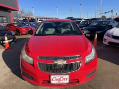 Used 2014  Chevrolet Cruze 4d Sedan LS AT at Carrikers Auto Outlet near Oskaloosa&comma; IA