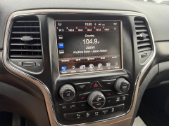 Used 2016  Jeep Grand Cherokee 4d SUV 4WD Laredo at Carrikers Auto Outlet near Oskaloosa&comma; IA