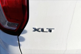 Used 2018  Ford Explorer 4d SUV FWD XLT Ecoboost at Carrikers Auto Outlet near Oskaloosa&comma; IA