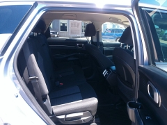 Used 2022 Kia Sorento LX FWD at Carrikers Auto Outlet near Oskaloosa, IA