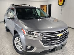Used 2018  Chevrolet Traverse 4d SUV AWD LT Cloth w&sol;1LT at Carrikers Auto Outlet near Oskaloosa&comma; IA