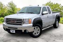  2013 GMC Sierra 1500 4WD Ext Cab SLE at Carrikers Auto Outlet near Oskaloosa&comma; IA