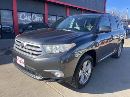Used 2012 Toyota Highlander 4d SUV AWD Limited at Carrikers Auto Outlet near Oskaloosa, IA