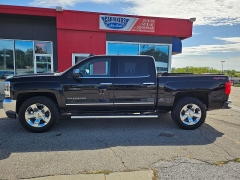 Used 2017  Chevrolet Silverado 1500 4WD Crew Cab LTZ at Carrikers Auto Outlet near Oskaloosa&comma; IA