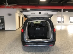 Used 2018  Chrysler Pacifica 4d Wagon Touring L Plus at Carrikers Auto Outlet near Oskaloosa&comma; IA