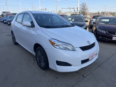 Used 2009  Toyota Matrix 4d Sedan Auto at Carrikers Auto Outlet near Oskaloosa&comma; IA
