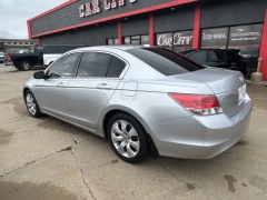 Used 2010  Honda Accord Sedan 4d EX-L Auto at Carrikers Auto Outlet near Oskaloosa&comma; IA