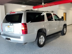 Used 2012  Chevrolet Suburban 2500 SUV 4WD LS at Carrikers Auto Outlet near Oskaloosa&comma; IA