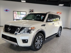 Used 2017  Nissan Armada 4d SUV AWD Platinum at Carrikers Auto Outlet near Oskaloosa&comma; IA