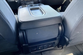 Used 2021  Chevrolet Silverado 1500 4WD Crew Cab 147" LT at Carrikers Auto Outlet near Oskaloosa&comma; IA