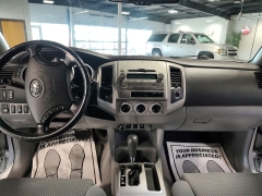 Used 2009  Toyota Tacoma 4WD Access V6 &lpar;Natl&rpar; at Carrikers Auto Outlet near Oskaloosa&comma; IA