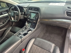 Used 2017  Nissan Maxima 4d Sedan SR at Carrikers Auto Outlet near Oskaloosa&comma; IA
