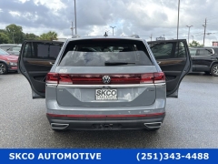 Used 2025  Volkswagen Atlas 2&period;0T SE w&sol;Technology 4MOTION at SKCO Automotive near Mobile&comma; AL