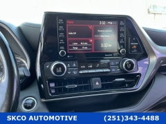 Used 2021  Toyota Highlander XLE FWD at SKCO Automotive near Mobile&comma; AL