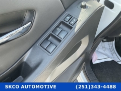 Used 2024  Nissan Frontier Crew Cab 4x4 SV at SKCO Automotive near Mobile&comma; AL