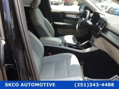Used 2020  Volvo XC40 4d SUV AWD T5 Momentum at SKCO Automotive near Mobile&comma; AL