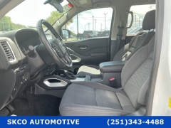 Used 2024  Nissan Frontier Crew Cab 4x4 SV at SKCO Automotive near Mobile&comma; AL