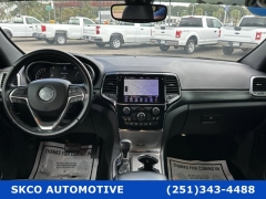 Used 2020  Jeep Grand Cherokee 4d SUV 2WD Laredo Altitude at SKCO Automotive near Mobile, AL