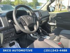 Used 2024  Nissan Frontier Crew Cab 4x4 SV at SKCO Automotive near Mobile&comma; AL