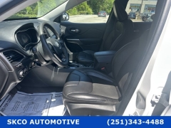Used 2020 Jeep Cherokee 4d SUV FWD Latitude Plus 2.4L at SKCO Automotive near Mobile, AL