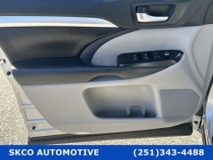 Used 2018  Toyota Highlander 4d SUV AWD XLE at SKCO Automotive near Mobile&comma; AL