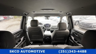 Used 2023 Chevrolet Traverse FWD 4dr LT Cloth w/1LT at SKCO Automotive near Mobile, AL