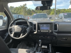 Used 2024  Nissan Frontier Crew Cab 4x4 SV at SKCO Automotive near Mobile&comma; AL