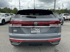 Used 2025  Volkswagen Atlas Cross Sport 2&period;0T SE w&sol;Technology 4MOTION at SKCO Automotive near Mobile&comma; AL